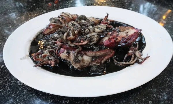 Stir Fried Squid Black Squid Ink Sauce — Stock Photo, Image