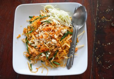 Tayland yemekleri, Pad-Thai, yüksek açı.
