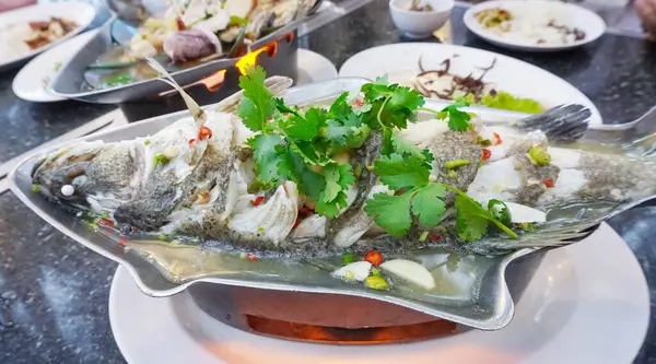 Steamed Fish Lemon Sauce Thai Cuisine — Fotografia de Stock