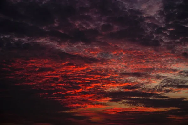 Драматическое Небо Облаками Природный Фон — стоковое фото