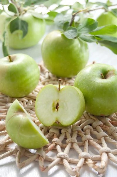 Juicy green apples — Stock Photo, Image