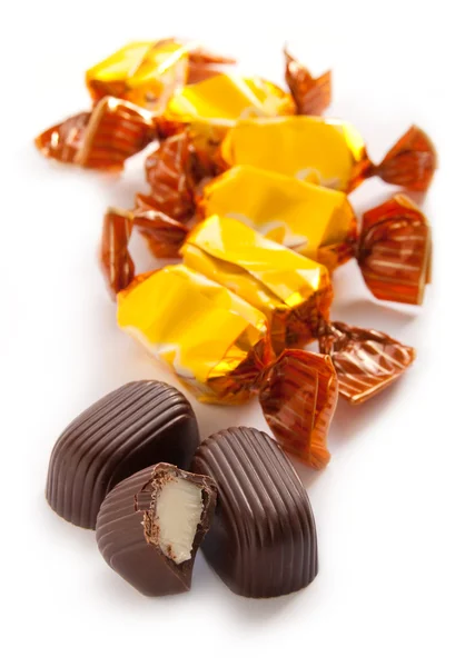 Шоколадні цукерки з солодким кремом — стокове фото