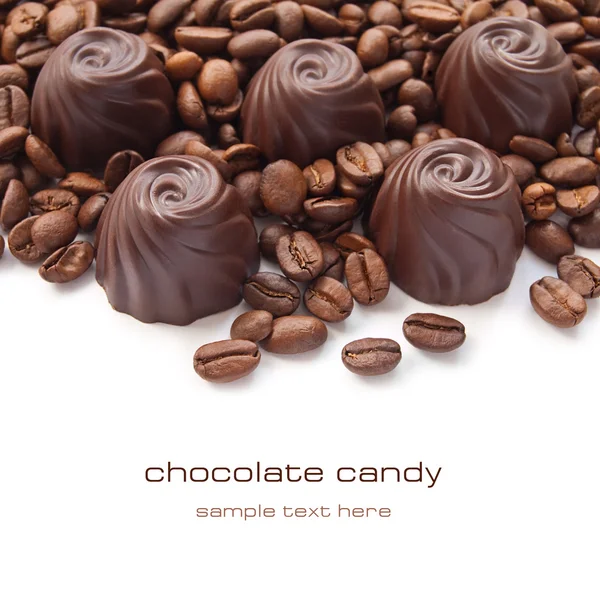 与咖啡豆巧克力糖果 — 图库照片