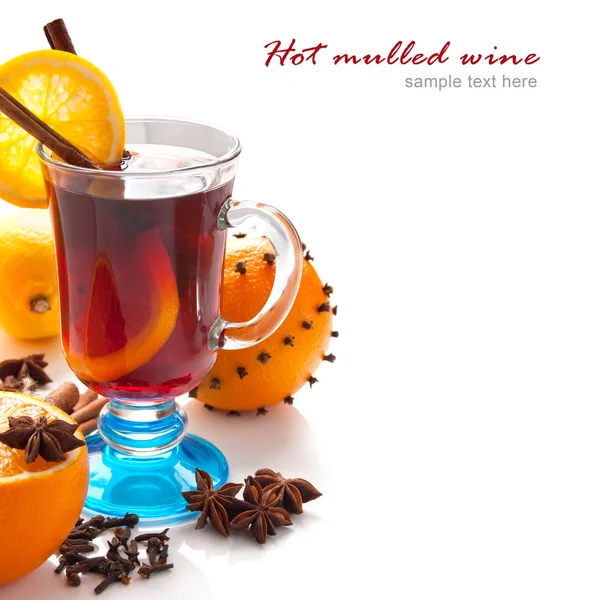 Mulled wine with slice of orange — Stock Photo, Image