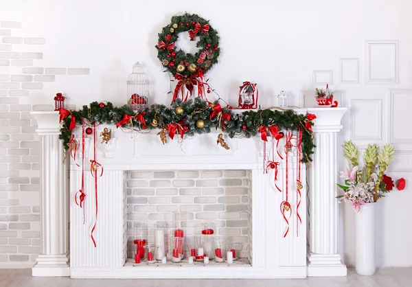 Decoración de Navidad con chimenea — Foto de Stock