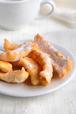 tatlı çıtır sopa ile pudra şekeri