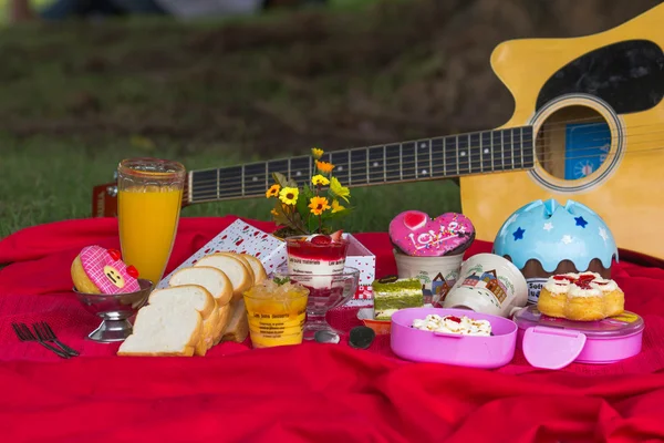 Sweets on table — Stock Photo, Image