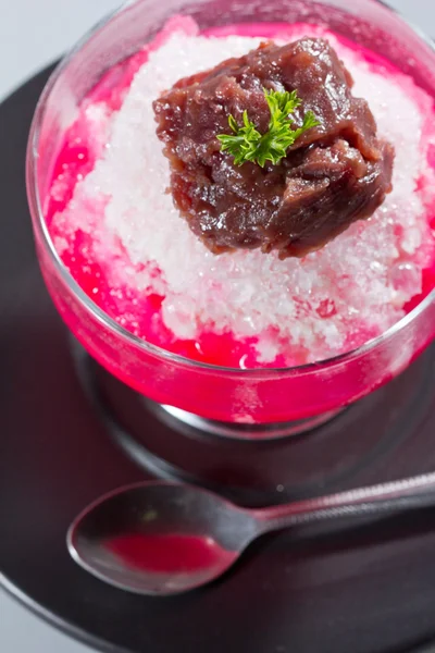 Shaved Ice dessert with Fresh — Stock Photo, Image