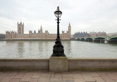 palace of westminster Thames Nehri üzerinden görünümü