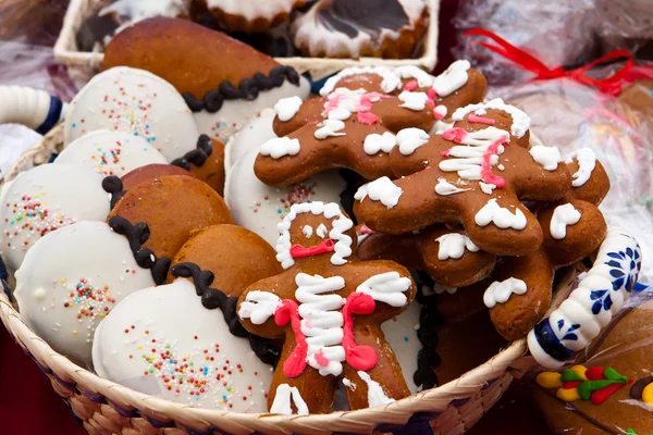 Gingerbread in basket — Stock Photo, Image