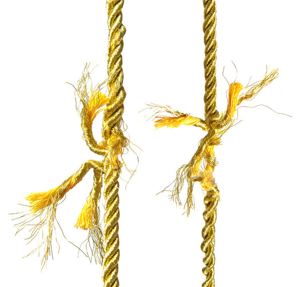 Две порванные золотые веревки
