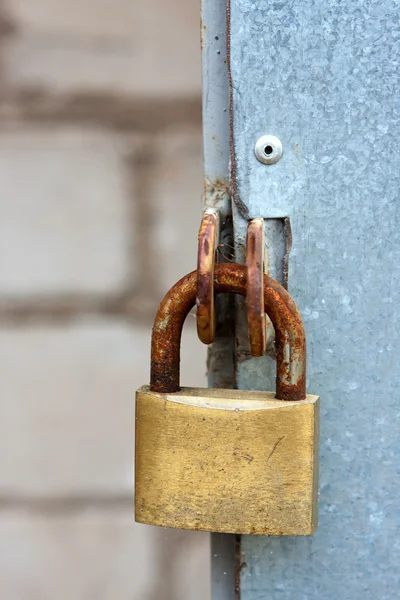 Old rusty padlock — Stock Photo, Image