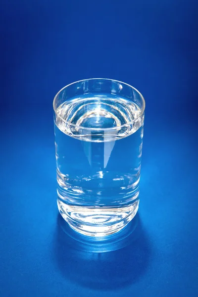 Sklo pitné vody — Stock fotografie