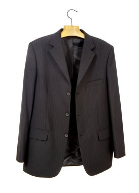 bir askı üzerinde siyah ceket