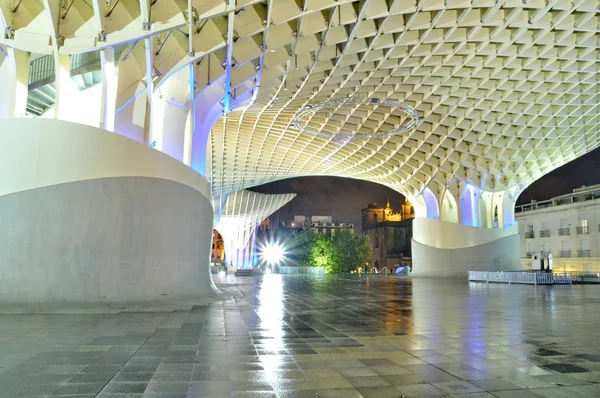 Sevilla, Španělsko-27. září: metropol slunečník v plaza de la enc — Stock fotografie