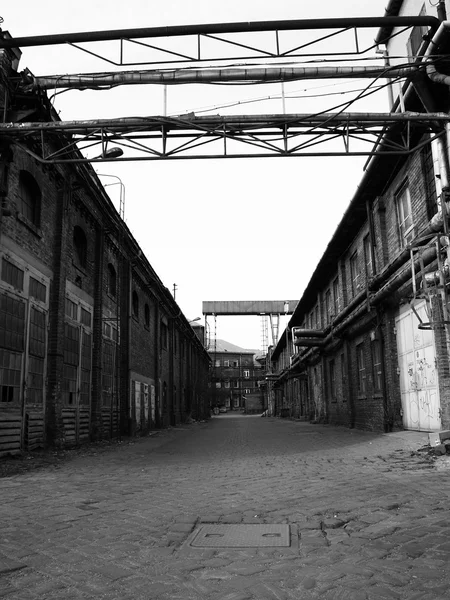 Vecchia fabbrica di abandoni — Foto Stock