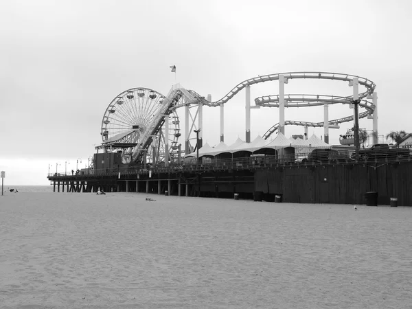 LOS ANGELES - 17 SEPTEMBRE : Santa Monica Pier à Los Angeles, CA — Photo
