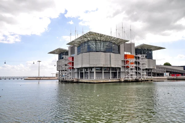 LISBONNE - 24 SEPTEMBRE : le bâtiment Oceanarium moderne des Nations — Photo