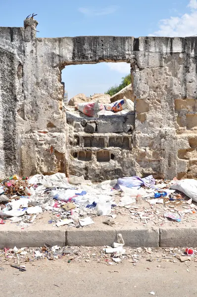 Müll auf der Straße — Stockfoto