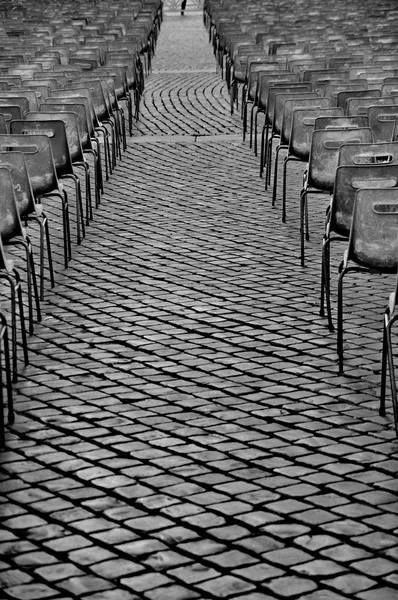 Cadeiras cinza vazias — Fotografia de Stock