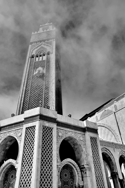 The Hassan II Mosque, located in Casablanca is the largest mosqu — Stock Photo, Image