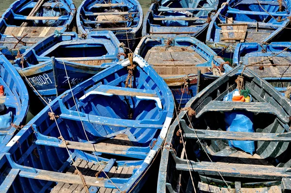 Błękitne łodzie rybackie essaouira — Zdjęcie stockowe