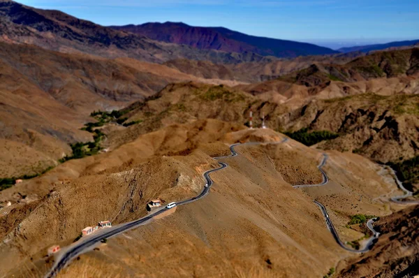 Curly road in the High Atlas mountains in Morocco — Stock Photo, Image