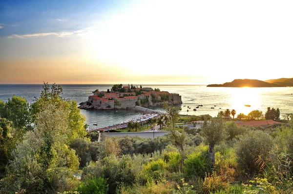 Staré město sveti stefan v Černé hoře — Stock fotografie