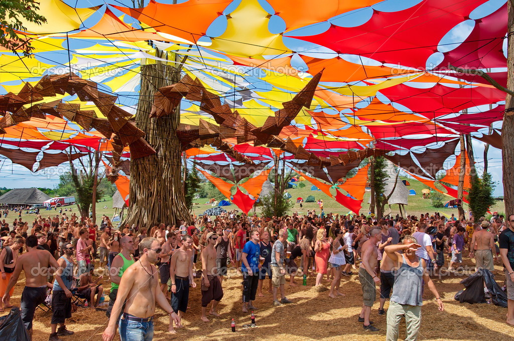 Ozora Hungary August 01 People Dancing On Ozora Festival On Stock Editorial Photo C Anderm