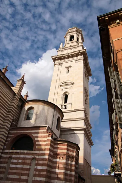 Kathedrale von Santa Maria Matricolare von Verona — Stockfoto