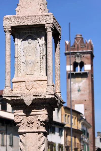 Old market column in Verona — Stock Photo, Image