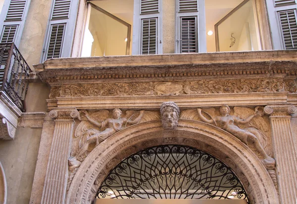 Βίλα στην παλιά πόλη της Βερόνας, — Φωτογραφία Αρχείου