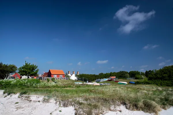 Holiday cottages on the beach on Bornholm — Stock Photo, Image