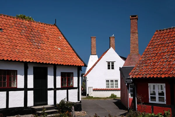 Oude huizen in gudhjem op bornholm — Stockfoto