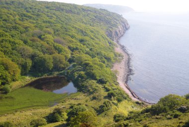 hammershus kale harabe üzerinde bornholm yakınındaki sahil