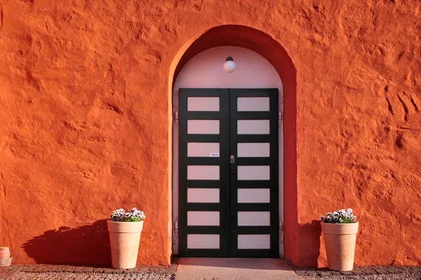 Entrance of the Svaneke church — Stock Photo, Image