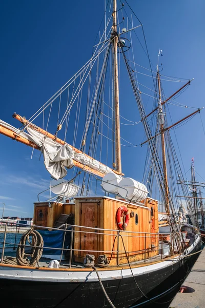 Stora, gamla segelfartyg — Stockfoto