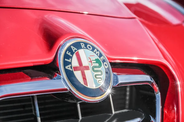 Alfa Romeo logo — Stock Photo, Image