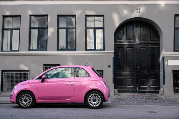 Funny pink car — Stock Photo, Image
