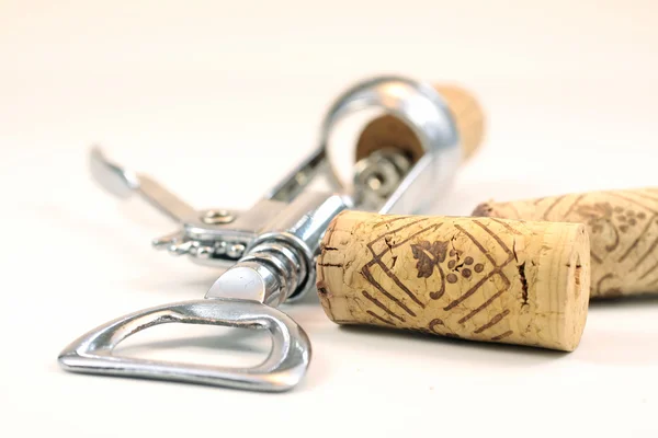 Corks and corkscrew — Stock Photo, Image