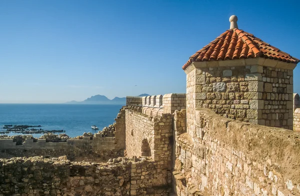 Fästningen tower på ile saint honorat — Stockfoto