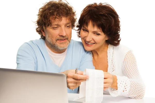 Checking up on shopping bill — Stock Photo, Image