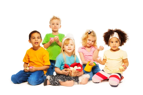 Pasen is een leuke tijd voor kinderen — Stockfoto