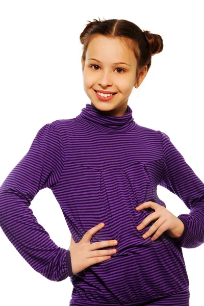 Menina bonito e sorridente em roxo — Fotografia de Stock