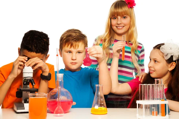 Vědecký tým děti — Stock fotografie