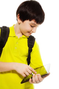 tablet bilgisayar kullanarak çocuk
