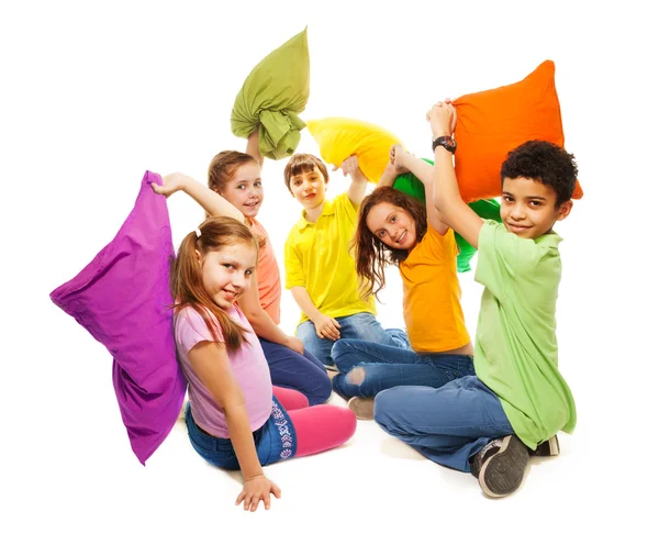 Fighting with pillows, so much fun — Stock Photo, Image