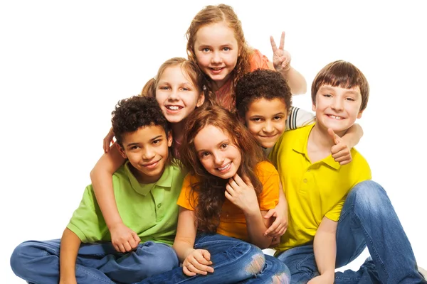 Gruppo di bambini felici — Foto Stock