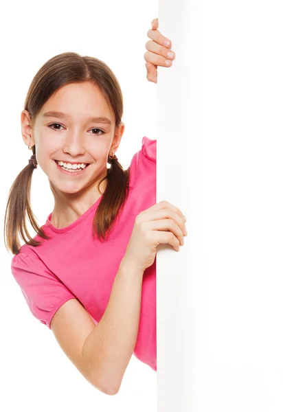 Close-up de menina bonita com placa de publicidade — Fotografia de Stock