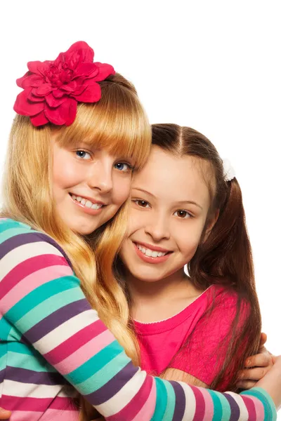 Two happy girls friends hugging — Stock Photo, Image